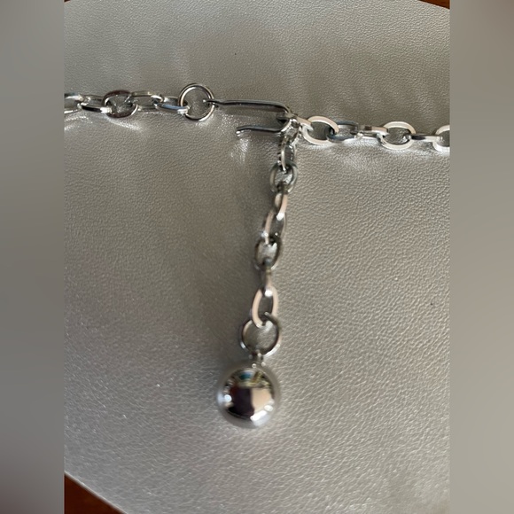 Vintage 1970s Sarah Coventry Charisma Silver Bib Necklace & Earrings Set Signed - Picture 10 of 10